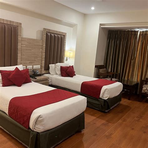 SURASENA REGAL VISTA AGRA - B&B Reviews, Photos, Rate Comparison ...