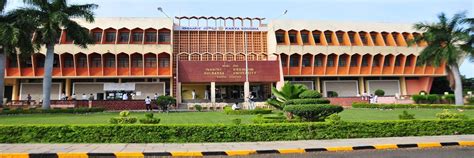 GUG: Admissions, Placements, Courses, Ranking, Reviews, Fee Structure