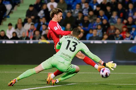 Griezmann juega a ser Griezmann y el Atlético pasa por encima del ...