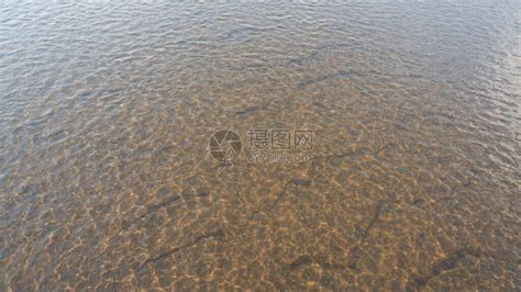河里的沙子和水高清图片下载-正版图片506414405-摄图网