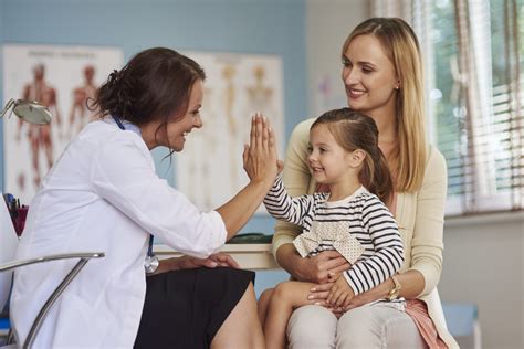 The Difference Between Family Medicine Vs. Internal Medicine - Harcourt ...