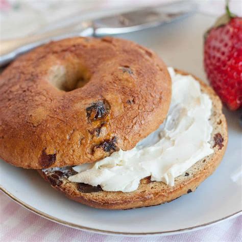 Easy Gluten-Free Cinnamon Raisin Bagels | Cupcakes & Kale Chips