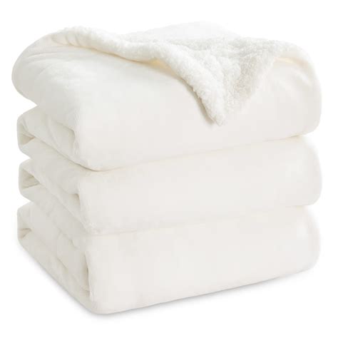 Bedsure Sherpa Fleece Blankets Queen Size for Bed - Thick and Warm ...