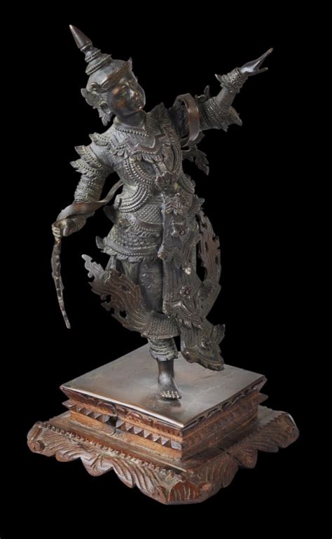 Burmese Statues: Traditional Craftsmanship & Art
