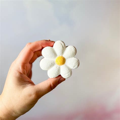 Daisies – Marshmallow Club