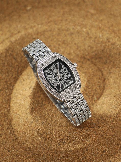 Haute Sauce Women Dial & Stainless Steel Straps Digital Watch