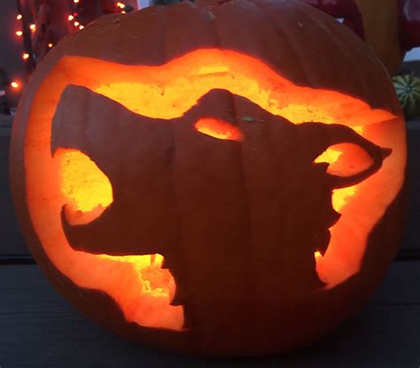 Wolf pumpkin carving