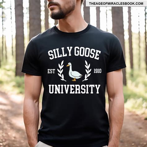 Silly Goose University Funny Goose Meme Costume Men T-shirt