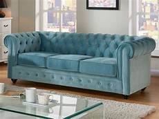 divano azzurro divano a 3 posti in velluto azzurro pastello chesterfield divano azzurro divano a 3 posti in velluto azzurro pastello chesterfield