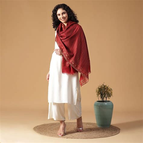 Buy Zigzag Boder Wool & Lurex Jacquard Stole Online | Shingora