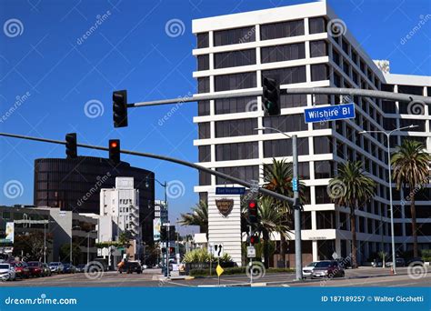 Beverly Hills Sign Located in the Intersection of San Vicente Boulevard ...
