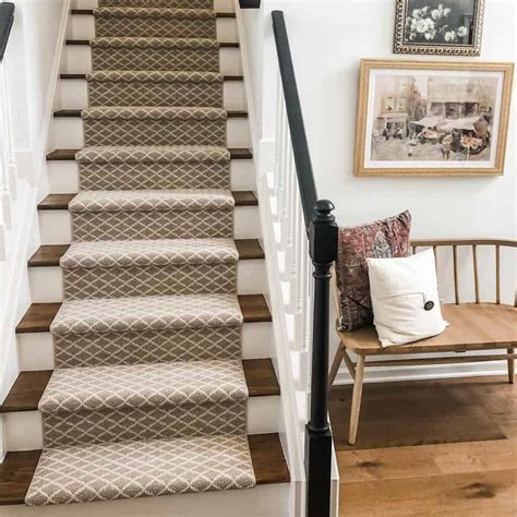 23 Stylish Wood Stair Carpet Runners To Dress Up Your Home