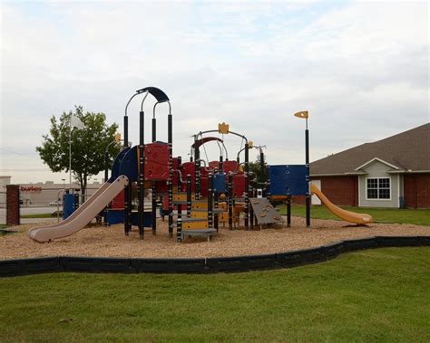 The Children's Courtyard of Hurst in Hurst, TX | 600 Mid-cities Blvd ...