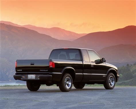 2000 Chevrolet S10 Specifications & Dimensions