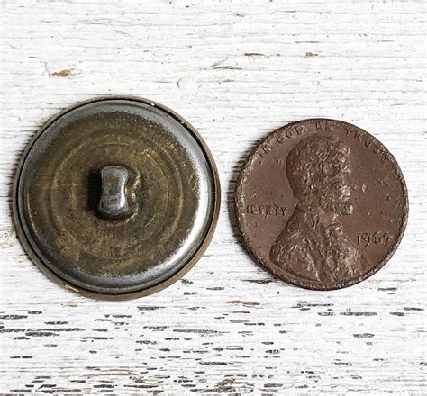 Old Flat Button Identification