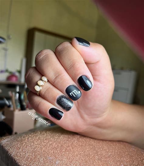 Ariana González Vidalín | Escorpio Baby! ♏️ .#Esmaltando_semipermanente💫 | Instagram