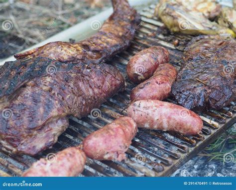 Slow Grilling Chorizo Sausages , Chicken Quarters, Skirt and Flank ...