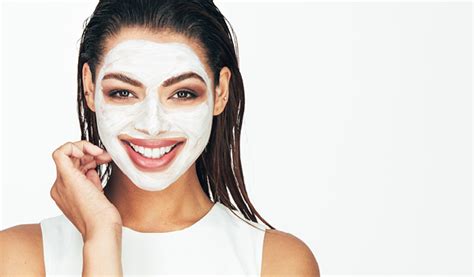 7 Egg Packs For Face To Get Glowing Skin