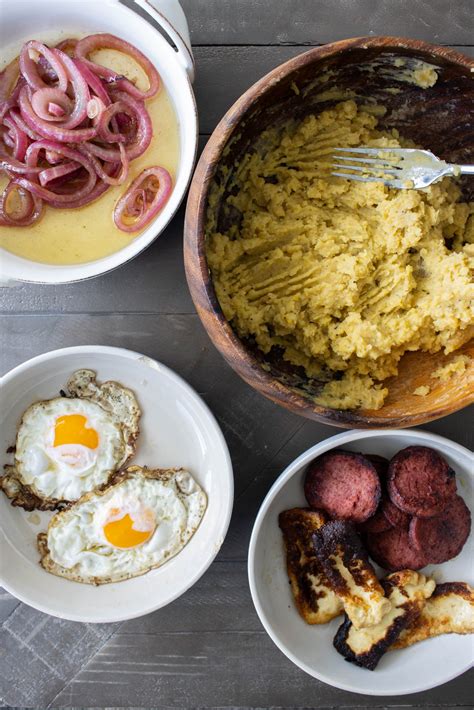 Dominican Mangú Con Los Tres Golpes • BLACK FOODIE