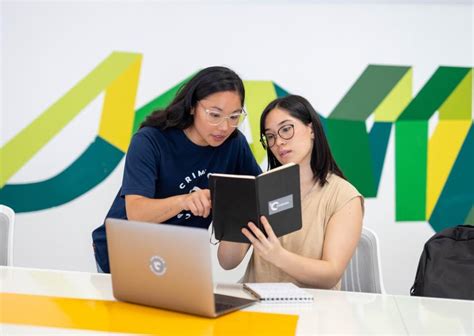 Crimson International Online School (CGA) (London, United Kingdom)