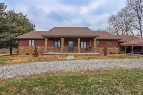 9914 Wabash 10 Ave, Mount Carmel, IL 62863 - See Est. Value, Schools & More