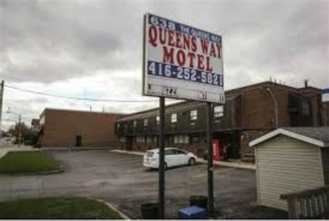 QUEENSWAY MOTEL (Toronto) - Inn Reviews, Photos, Rate Comparison ...