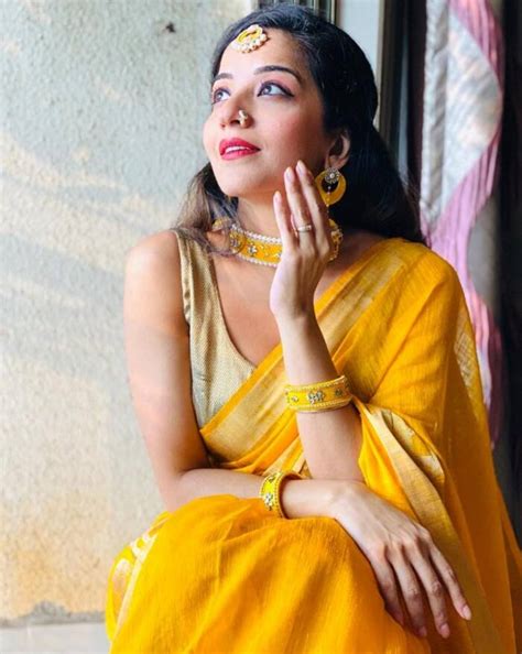 Monalisa Looks like a Ray of Sunshine in a Bright Yellow Saree for ...