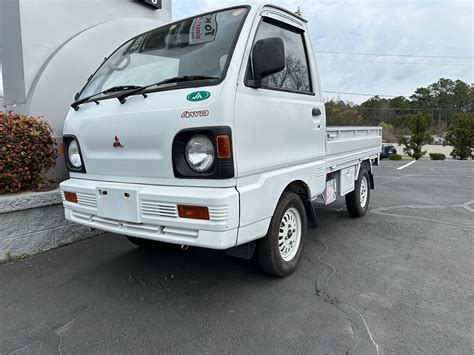 1993 Mitsubishi Minicab 4X4 | Tokyo Direct Imports