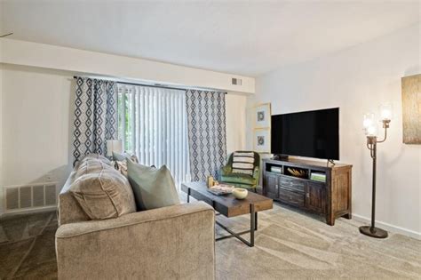 Cedar Gardens and Towers Apartments and Townhomes - 8246 Church Ln ...