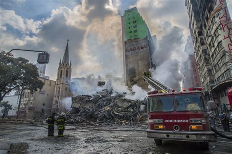 巴西高楼起火坍塌致1人死亡3人失踪 该建筑曾被流浪者占据 | 北晚新视觉