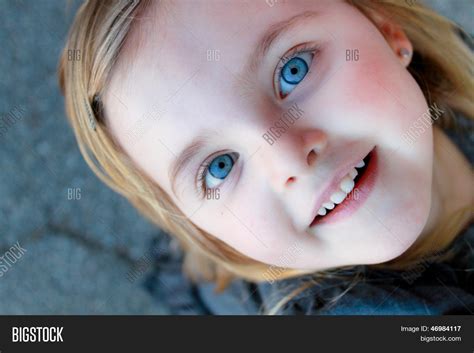 Headshot Little Girl Image & Photo (Free Trial) | Bigstock