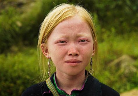 Mongolian People with Blue Eyes 的图像结果