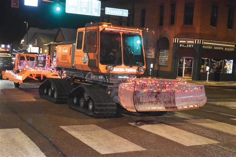 Glenwood lighted parade winner - Pope County Tribune