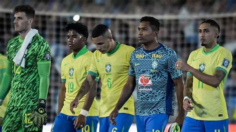 What's wrong with Brazil! Pele's children in a free fall, at home and ...
