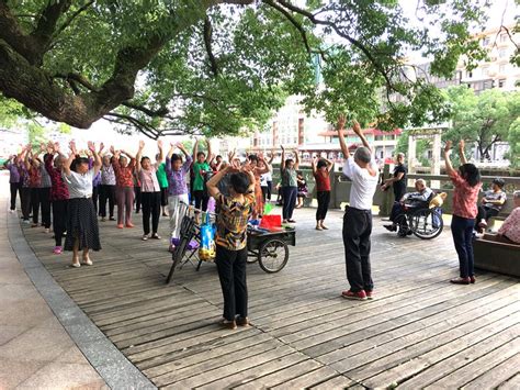 宁化县老体协组织老年人参加经络养生操活动 - 三明市老年人体育协会