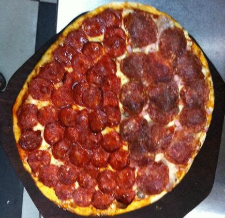 VESUVIO'S PIZZERIA, Puerto Galera - Restaurant Reviews, Phone Number ...