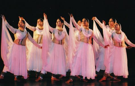 Photo Gallery | Sufi | Kathak | Dance on Wheelchairs - AAMAD