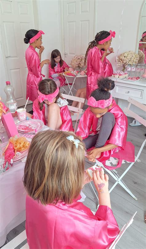 Barbie Birthday Party Ideas | Photo 25 of 48 | Catch My Party