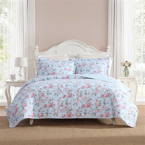 Amazon.com: Laura Ashley - King Quilt Set, Super Soft Cotton Bedding ...