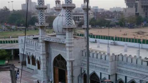 Pre-dawn demolition near Turkman Gate mosque triggers tension in Old ...