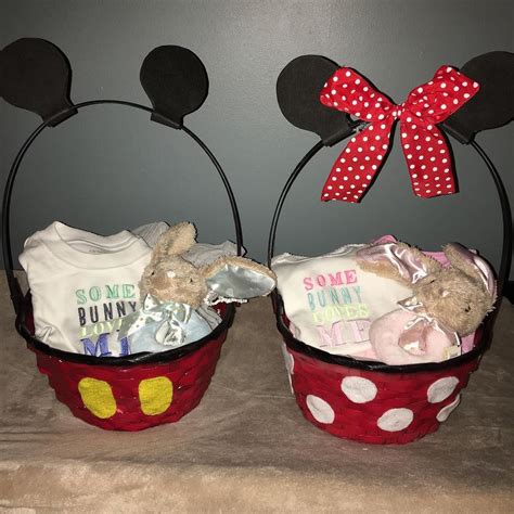 Brittany_Ann 🎀 on Instagram: "Minnie and Mickey Easter baskets for ...