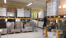 scaffali per magazzini caritas magazzini pieni scaffali vuoti scaffali per magazzini caritas magazzini pieni scaffali vuoti