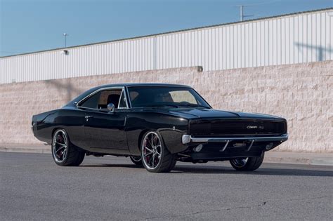 1968 Dodge Charger Mixes 392 HEMI Muscle With Tremec Manual - autoevolution