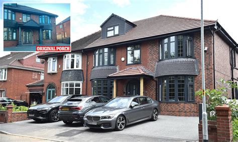 Family blast neighbours for moaning about their extension...but new ...