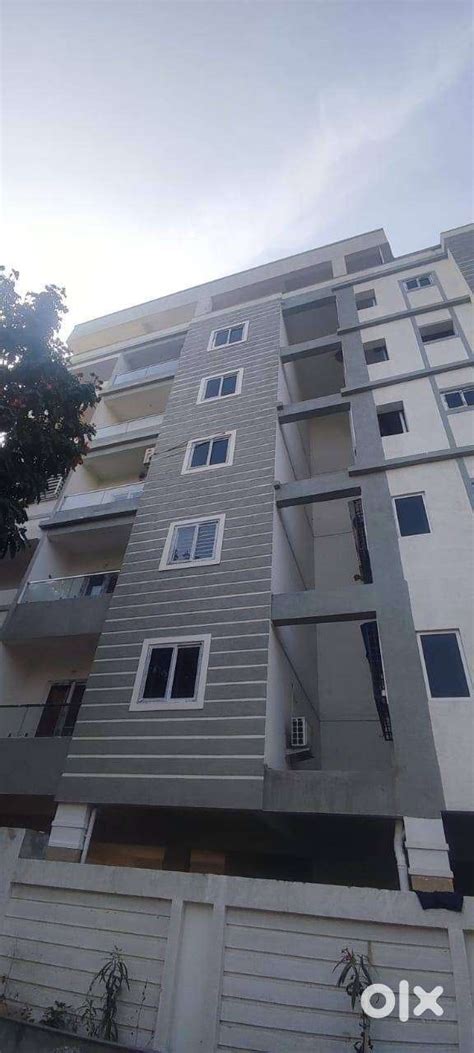 1 Room in 6 bedroom Flat of Brand New Fully Furnished Apartmentt - For ...