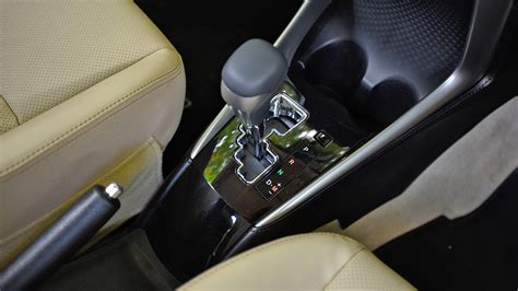 Toyota Yaris 2018 VX CVT Interior Car Photos - Overdrive