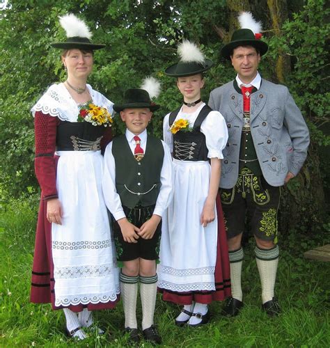 austrian Folk Costumes | Overview of the Folk Costumes of Germany ...
