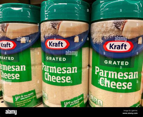 Grovetown, Ga USA - 03 20 22: Retail store Kraft Grated Parmesan cheese ...