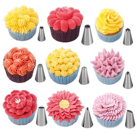 example of how to use different icing tips for making cupcakes, etc ...