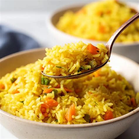 Yellow Rice: A Comforting Recipe for Vibrant Flavors